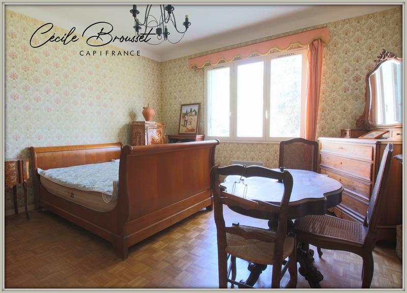 Maison - 210 m² - 7 pièces