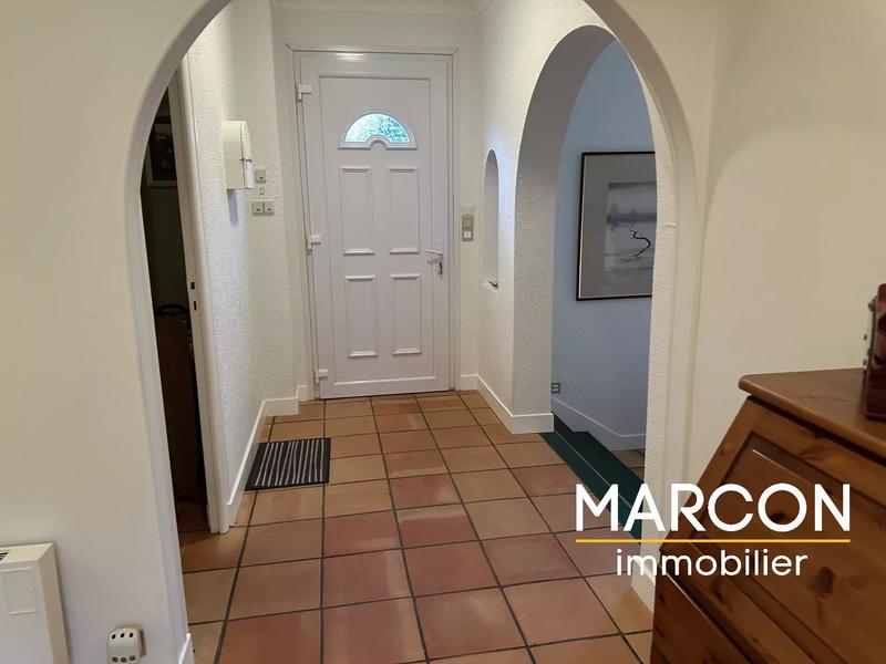 Propriété - 174 m² - 11 pièces