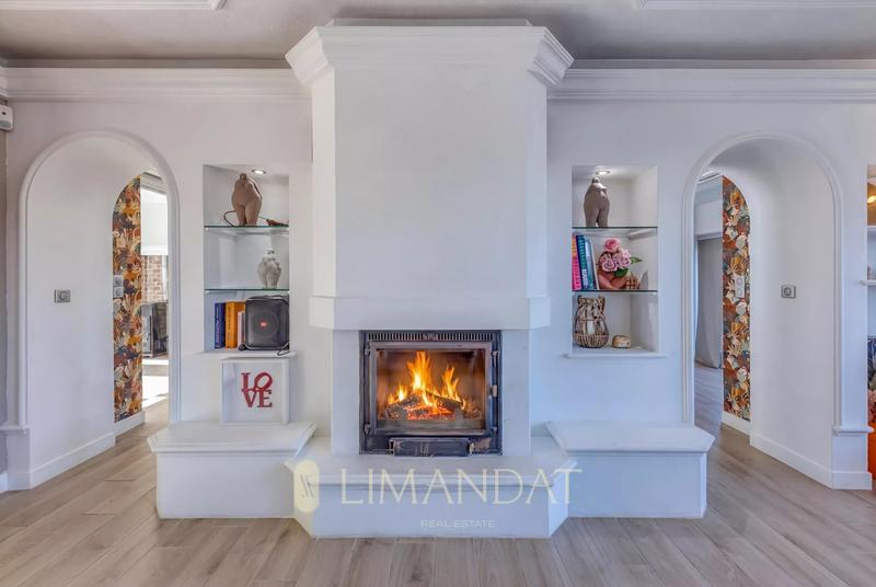 Villa - 300 m² - 6 pièces