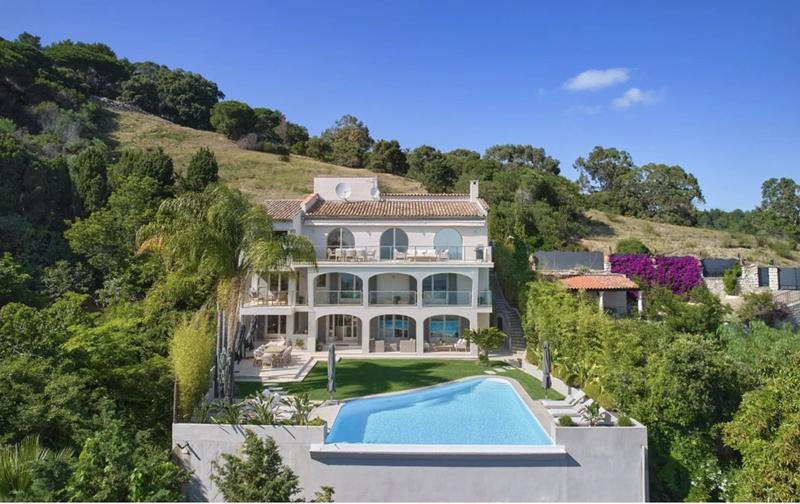 Villa - 320 m² - 6 pièces