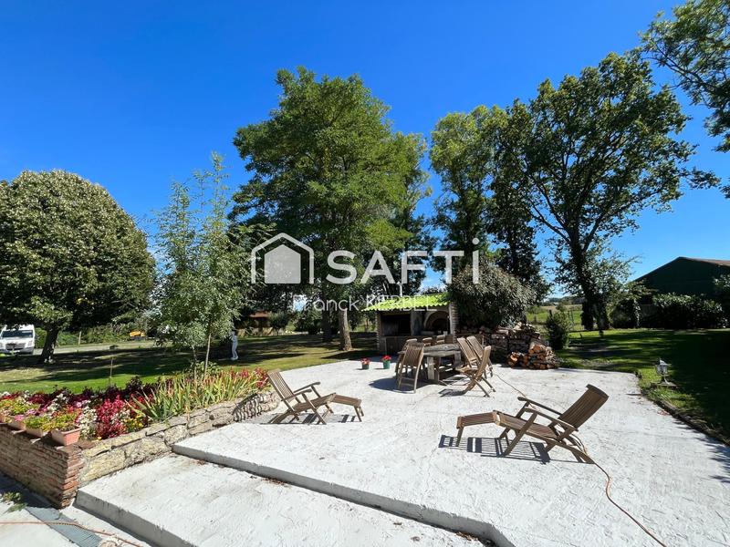 Maison - 223 m² - 8 pièces