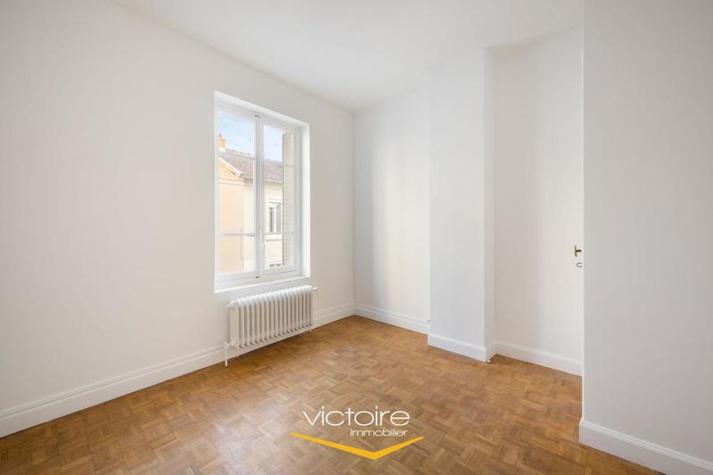 Maison - 104 m² - 5 pièces