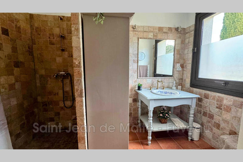 Maison - 194 m² - 5 pièces