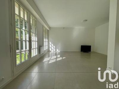 Appartement - 90 m² - 4 pièces