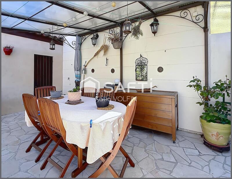 Maison - 96 m² - 4 pièces