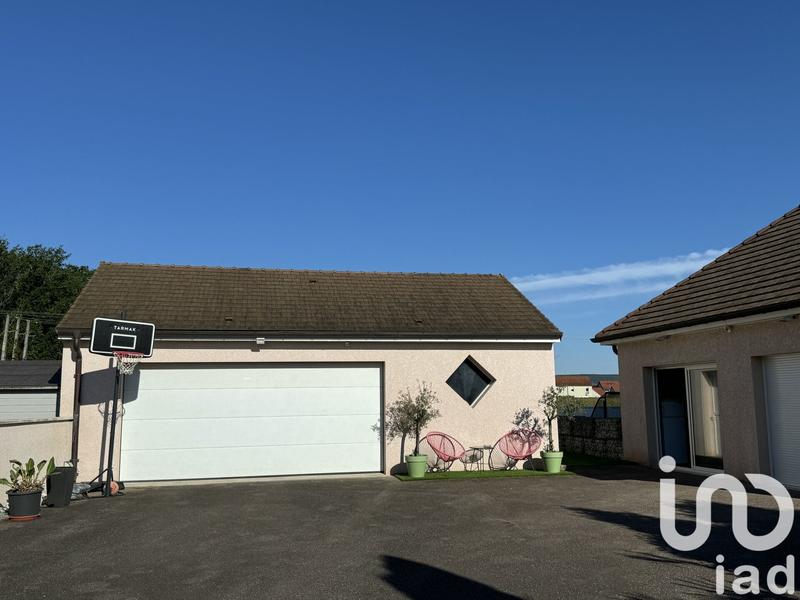 Maison - 205 m² - 7 pièces