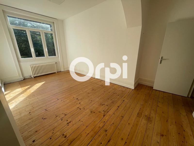 Maison - 226 m² - 12 pièces