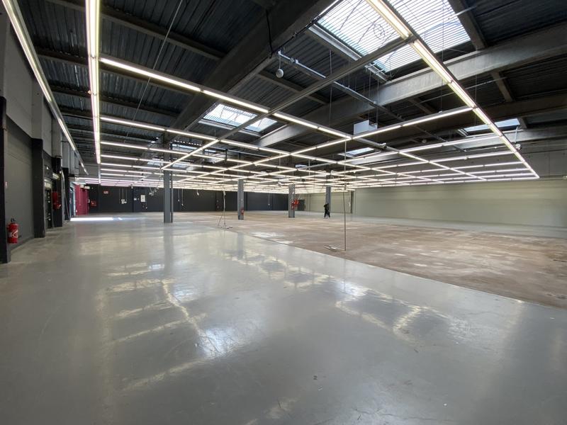 Local commercial - 1 500 m²