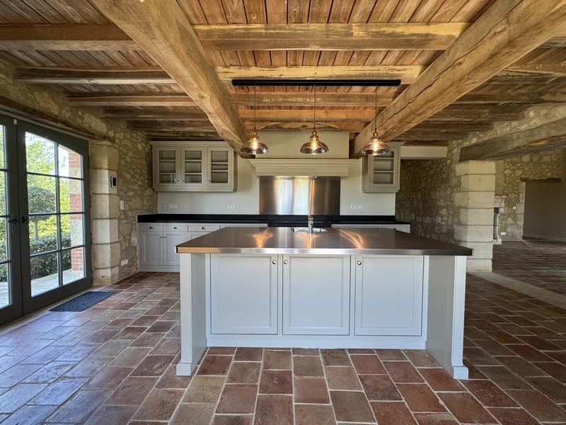 Maison - 445 m² - 10 pièces