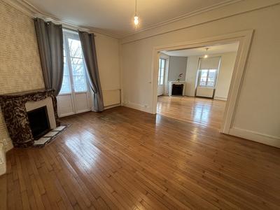Appartement - 106 m² - 4 pièces