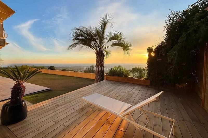 Appartement - 105 m² - 4 pièces