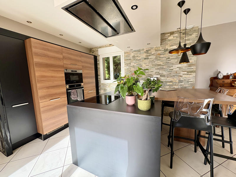 Maison - 140 m² - 4 pièces