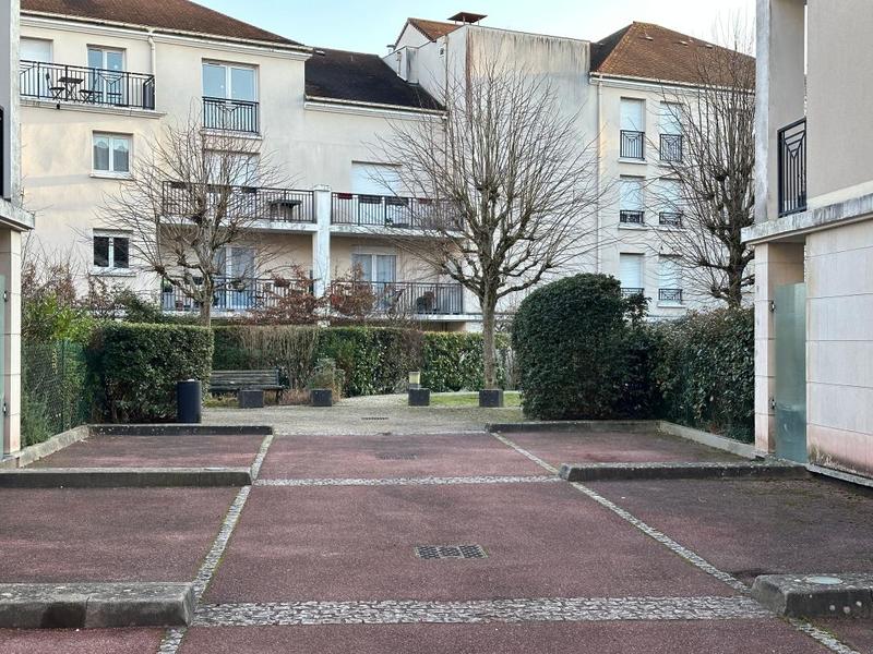 Studio - 30 m² - 1 pièce