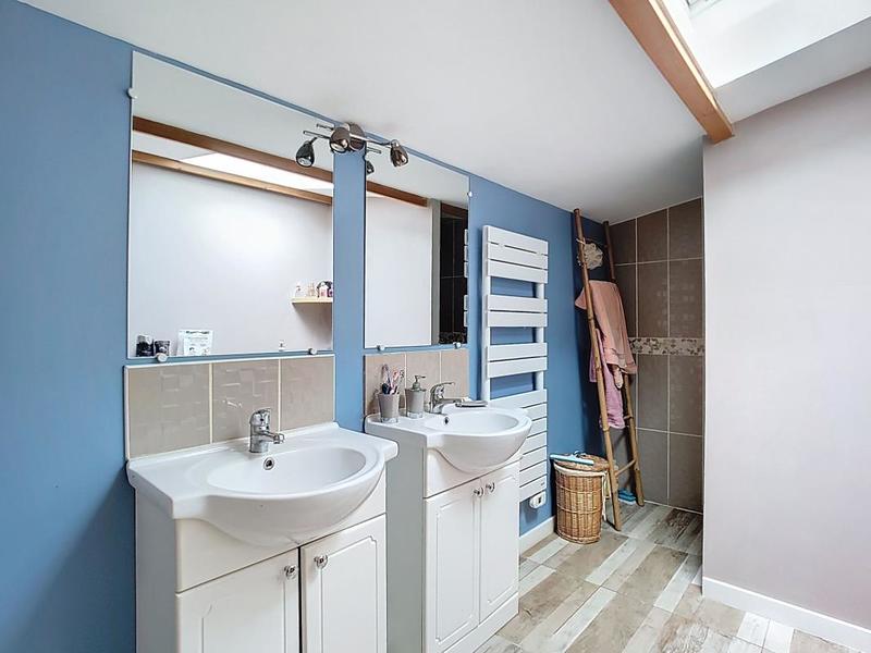 Maison - 192 m² - 6 pièces