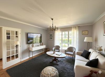 Maison - 90 m² - 6 pièces