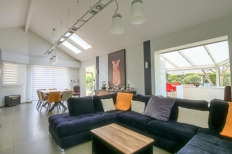 Maison - 226 m² - 9 pièces