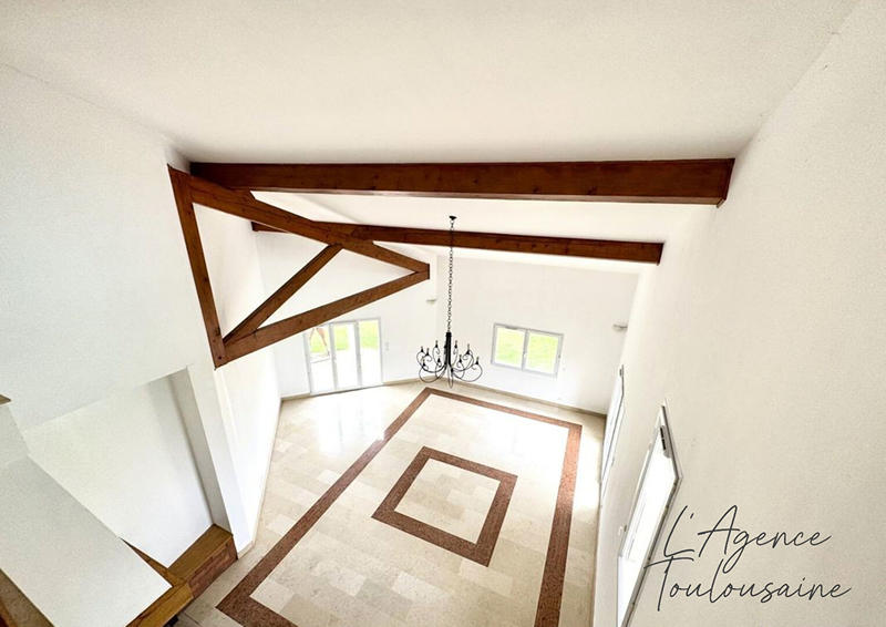 Villa - 231 m² - 6 pièces