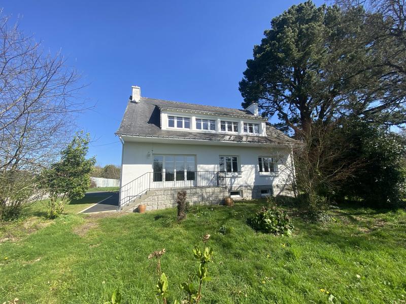 Maison - 275 m² - 7 pièces