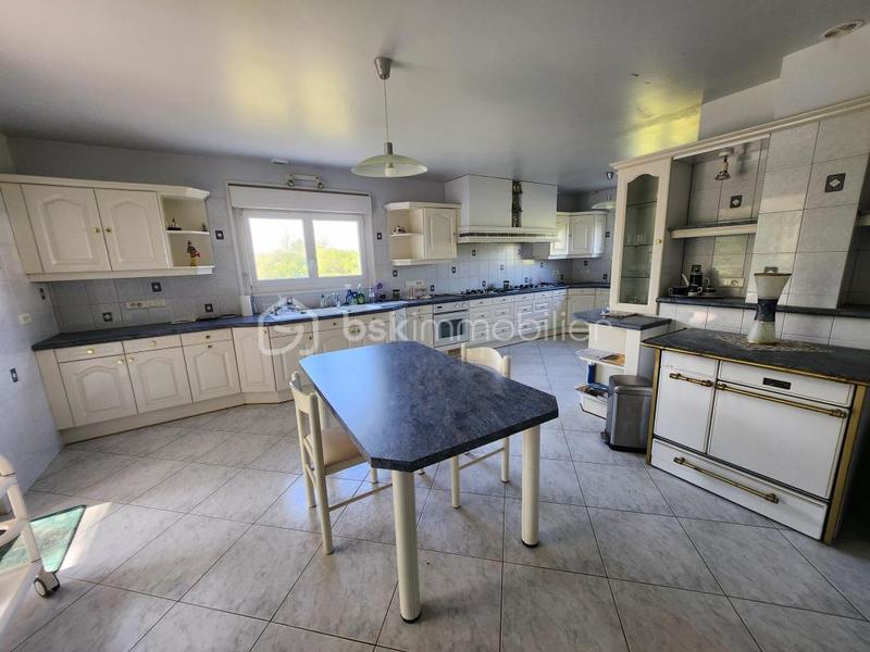 Pavillon - 233 m² - 6 pièces