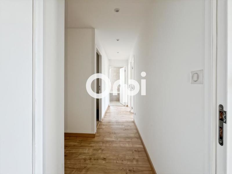 Villa - 104 m² - 4 pièces