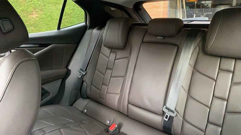 Ds Ds 4 Ds4 Crossback 1.6 PureTech 225 Hybride Eat8 la Premiere - Première main Entretien constructeur