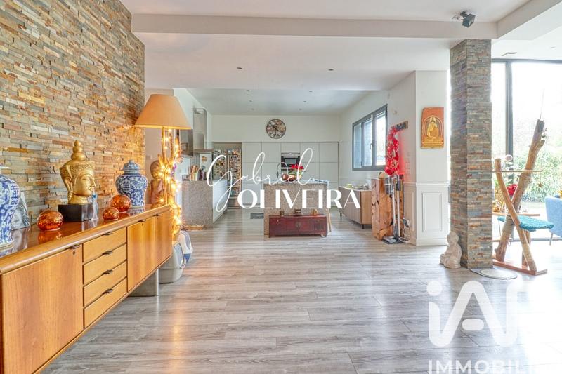 Maison de maîtres - 242 m² - 7 pièces