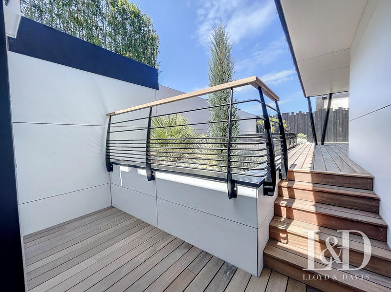 Villa - 216 m² - 5 pièces