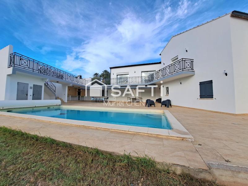 Villa - 321 m² - 10 pièces