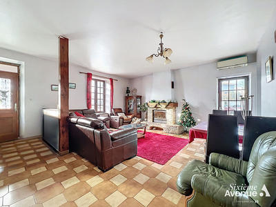 Maison - 304 m² - 10 pièces