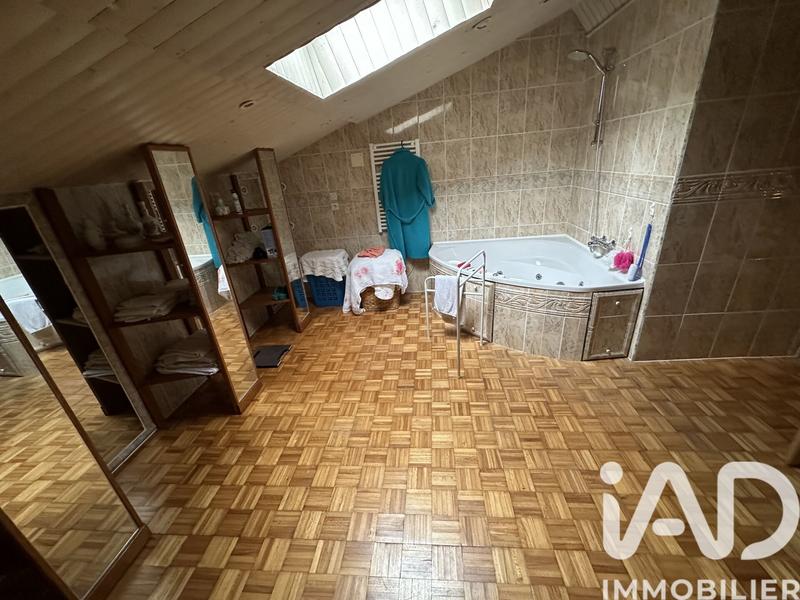 Maison de village - 216 m² - 7 pièces