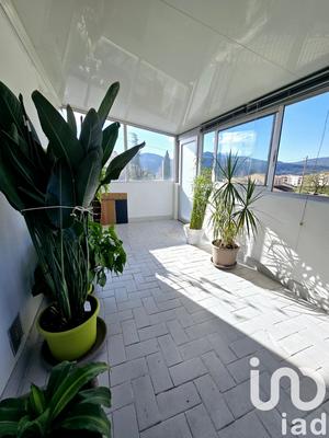 Appartement - 80 m² - 3 pièces