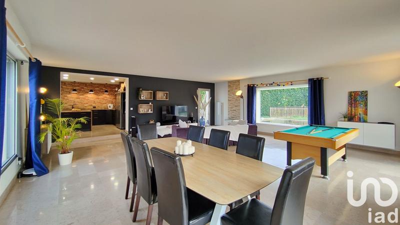 Maison - 251 m² - 9 pièces