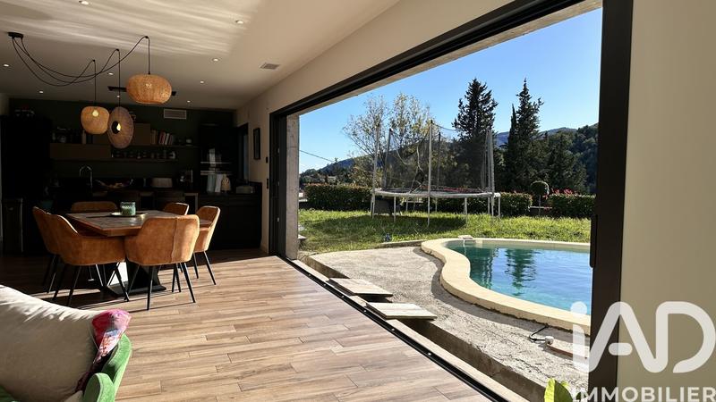Maison de maîtres - 250 m² - 5 pièces