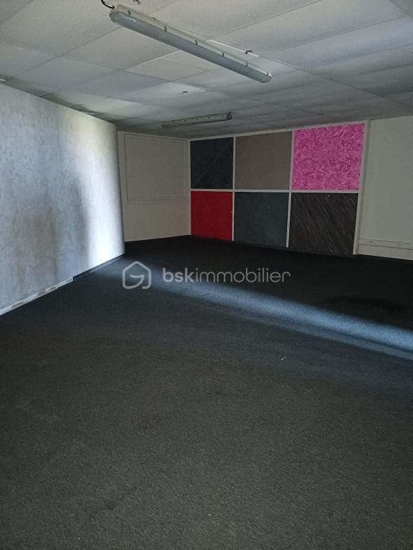 Local commercial - 142 m² - 3 pièces