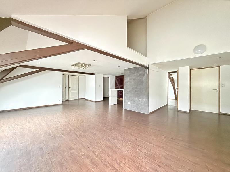 Appartement - 96 m² - 4 pièces