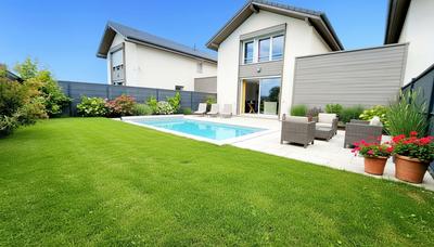 Maison - 93 m² - 4 pièces