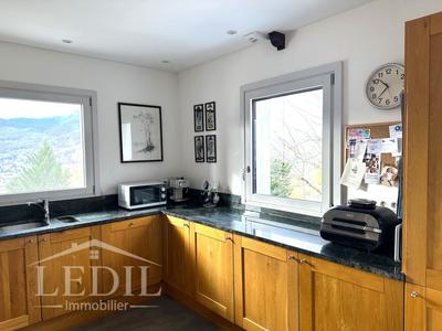 Maison - 160 m² - 5 pièces