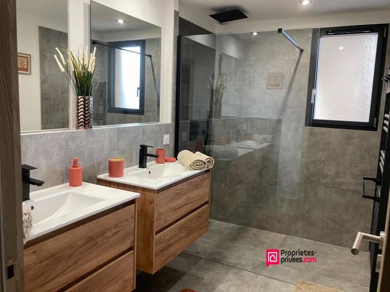 Maison - 156 m² - 5 pièces