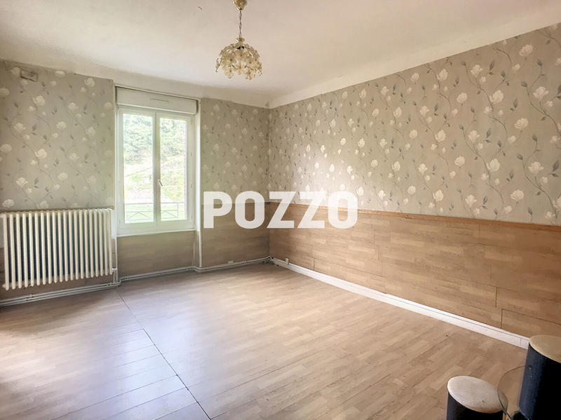 Maison - 169 m² - 8 pièces