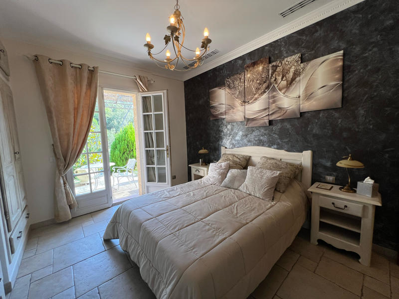 Maison - 212 m² - 7 pièces