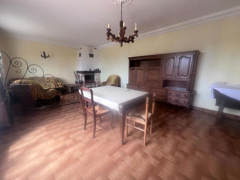 Maison - 180 m² - 8 pièces