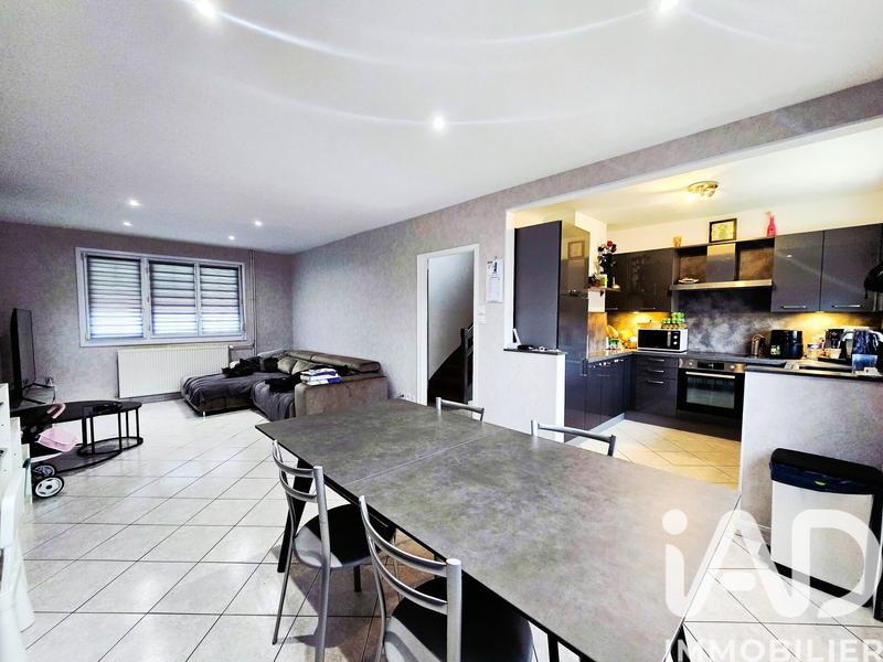 Maison - 91 m² - 5 pièces