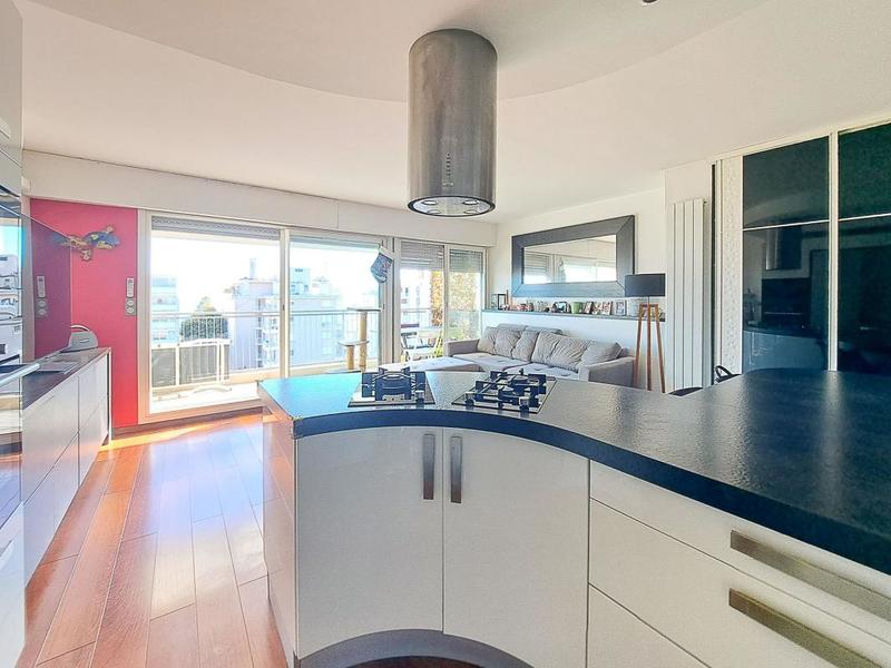 Appartement - 80 m² - 4 pièces