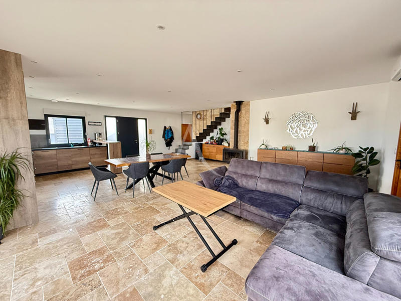 Maison - 198 m² - 5 pièces