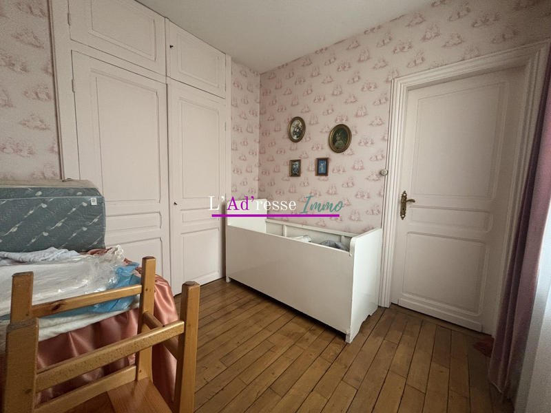 Maison traditionnelle - 238 m² - 7 pièces