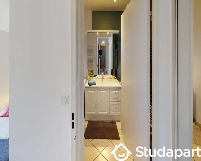 Chambre - 70 m² - 1 pièce