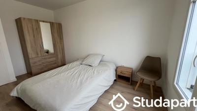 Chambre - 10 m² - 1 pièce