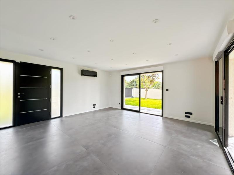 Maison - 153 m² - 5 pièces