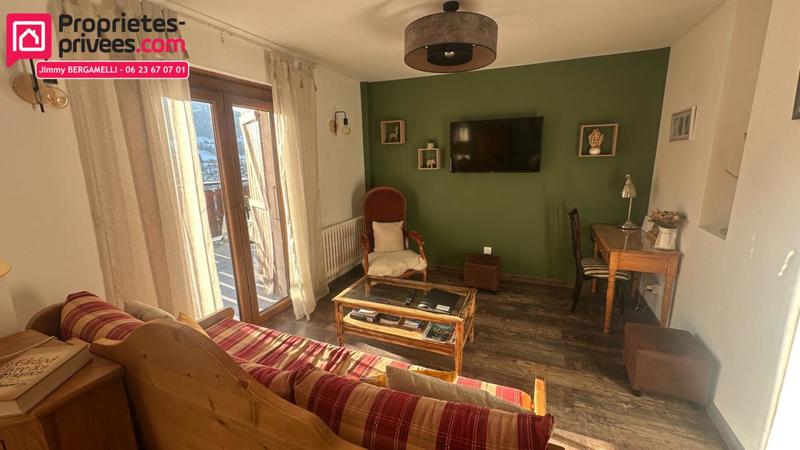 Maison - 320 m² - 9 pièces