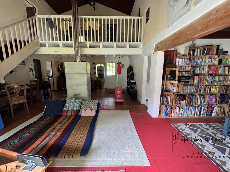 Maison traditionnelle - 189 m² - 6 pièces